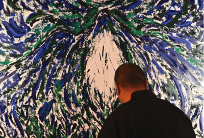 井上信平が久渡寺に奉納する岩木山画に、ついに色が入る